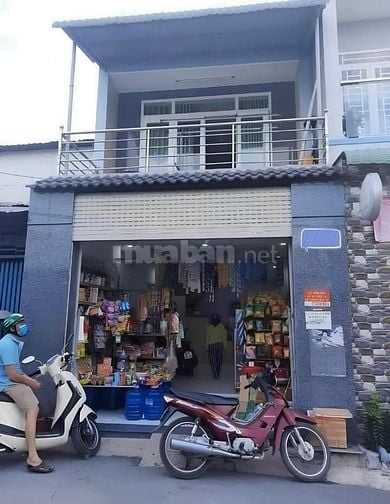 kẹt tiền bán gấp nhà gần chợ Bình Chánh chỉ 650tr