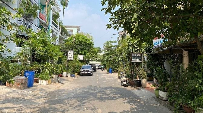 Bán đất dự án 10 mẫu Quận 2 cũ đường Nguyễn Duy Trinh (100m2) 10.5 tỷ