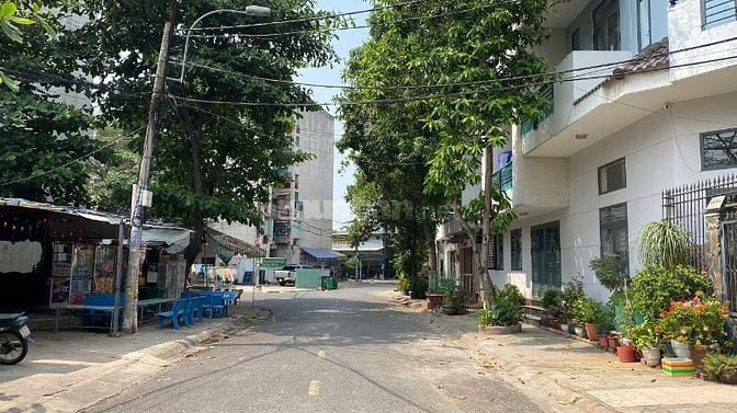 Bán đất dự án 10 mẫu Quận 2 cũ đường Nguyễn Duy Trinh (100m2) 10.5 tỷ
