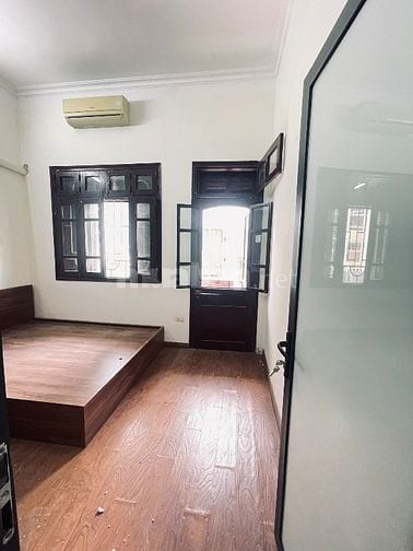 Cho thuê Phòng  ngõ 150 Trần Đại Nghĩa Dt 14-15-35m2 vskk 3 tr/1 th,