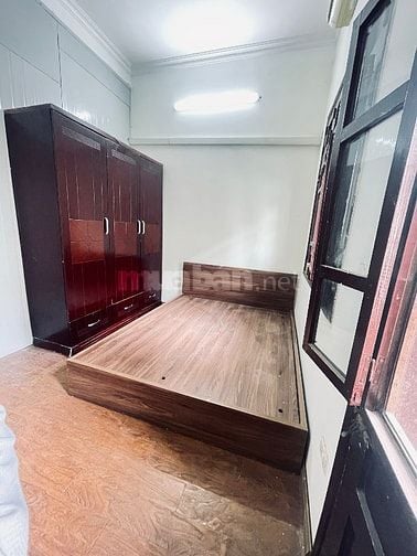 Cho thuê Phòng  ngõ 150 Trần Đại Nghĩa Dt 14-15-35m2 vskk 3 tr/1 th,