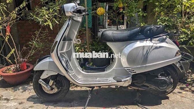 BÁN VESPA GIÁ RẺ- SG Q3- ĐÃ SƠN SỬA NHƯ MỚI