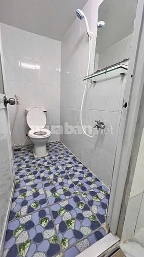 Nhà bán Gần bến xe Quận 8-DT-3m x 7m)-1 trệt 1 lẩu)2 PN-1 toilet 