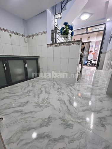 Nhà bán Gần bến xe Quận 8-DT-3m x 7m)-1 trệt 1 lẩu)2 PN-1 toilet 