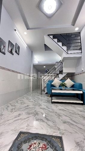 Nhà bán Gần bến xe Quận 8-DT-3m x 7m)-1 trệt 1 lẩu)2 PN-1 toilet 