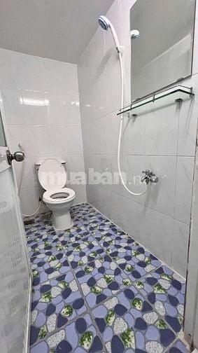 Nhà bán Gần bến xe Quận 8-DT-3m x 7m)-1 trệt 1 lẩu)2 PN-1 toilet 