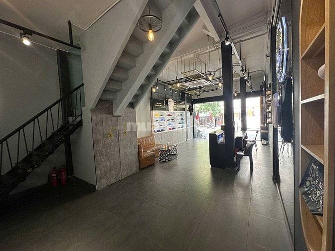 Sang mặt bằng vị trí đẹp DT : 5 x 16 , 1T 2L , trung tâm quận Tân Phú