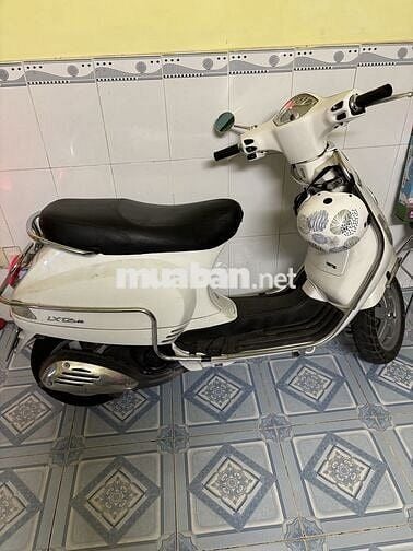 Bán xe vespa màu trắng, bs thành phố, nữ chạy