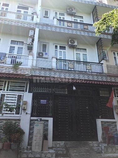 Bán nhà trung tâm thị trấn Nhà Bè, hẻm xe hơi, sổ hồng riêng