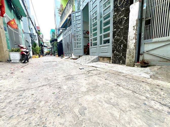 nhà đẹp bình tân ngay aeon mail một trệt một lầu giá chỉ 4.35 tỷ