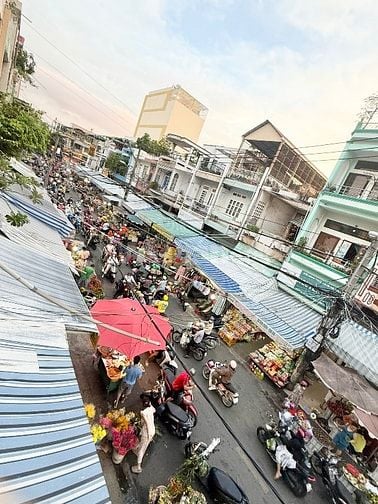 MẶT TIỀN BÙI MINH TRỰC Q 8, NGAY CHỢ KINH DOANH, DT 65M2 3 TẦNG. LỀ 5M