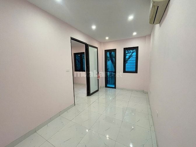 Cho thuê nhà riêng tại Ngõ 7, Phố Thái Hà, 12,5 triệu, 60 m2, 2 tầng