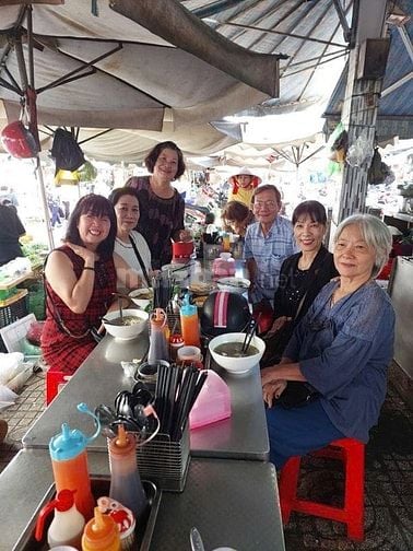 Sang 2 sạp bán phở 3 mặt tiền khu ăn uống chợ Nguyễn Văn Trỗi