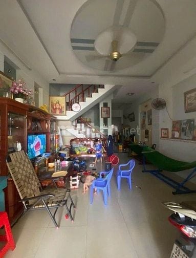 Bán gấp căn nhà ngay chợ Bình Chánh-TP HCM