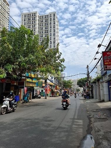 Bán nhà mặt tiền Nguyễn Duy Trinh Quận 2 giá 52 tỷ