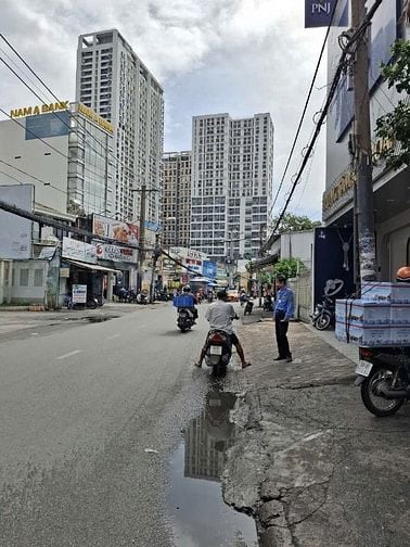 Bán nhà mặt tiền Nguyễn Duy Trinh Quận 2 giá 52 tỷ