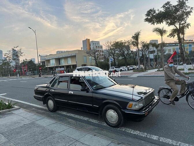Toyota Crow 1988 máy dầu