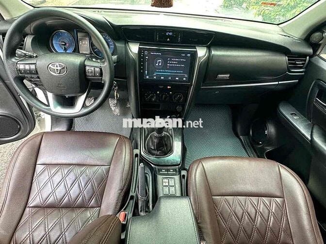Toyota Fortuner dầu 2020 mode 2022 MT - 90000 km