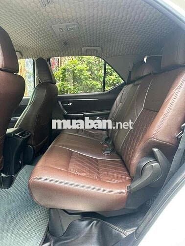 Toyota Fortuner dầu 2020 mode 2022 MT - 90000 km
