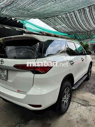Toyota Fortuner dầu 2020 mode 2022 MT - 90000 km