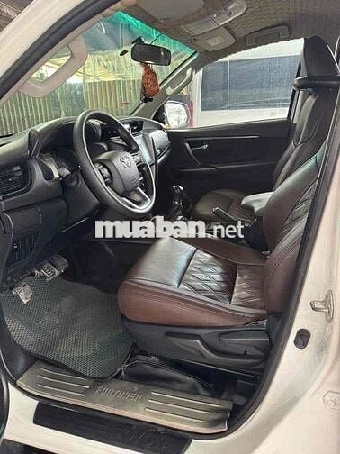 Toyota Fortuner dầu 2020 mode 2022 MT - 90000 km