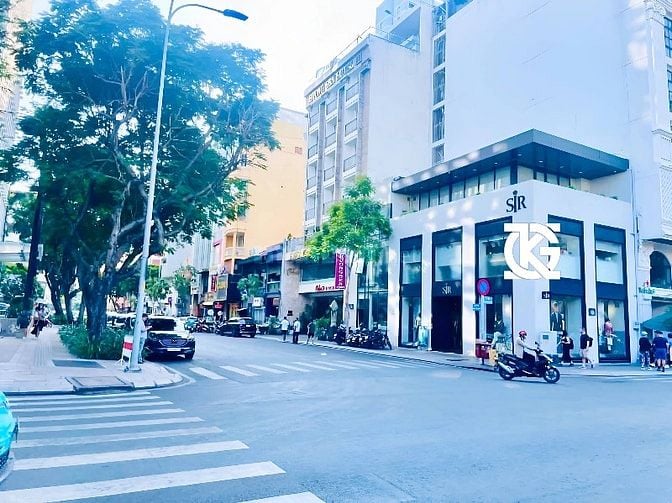 [ QUẬN 1 ] Cho Thuê Nhà GÓC 2MT: 23-25 Hai Bà Trưng + 2 Mạc Thị Bưởi