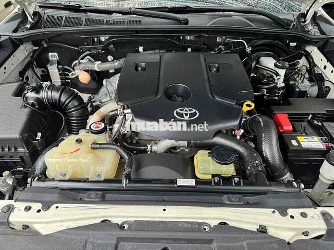 Toyota Fortuner dầu 2020 mode 2022 MT - 90000 km