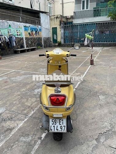 Vespa 3ie 2015 Italy mua đập thùng, nữ dùng