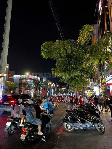 Cho thuê nhà mặt tiền Phan Xích Long, Phường 2, Phú Nhuận 