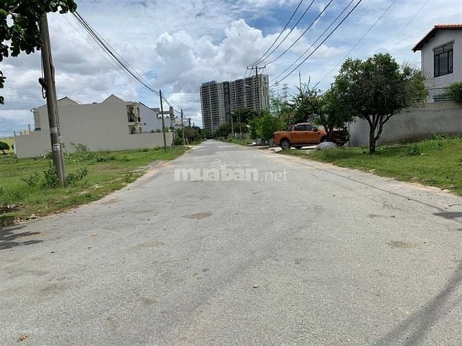 Chính chủ cần bán nền đất sổ đỏ vị trí tuyển chọn tại KDC Bách Khoa Q9