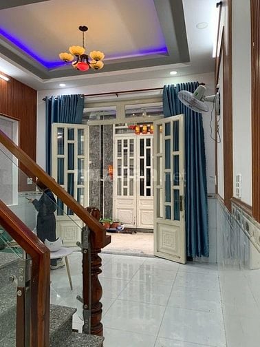 Bán lỗ căn nhà 1/gò hưu gần chợ Mỹ Hạnh Nam DT: 4x8, giá 745triệu