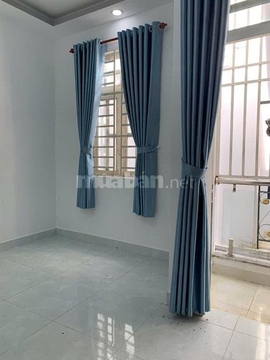 Bán lỗ căn nhà 1/gò hưu gần chợ Mỹ Hạnh Nam DT: 4x8, giá 745triệu