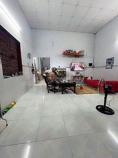 Bán gấp căn nhà cấp 4 dt 94m2 Sẹc Ngắn Tân Hiệp 4 Hóc Môn sổ sẵn 725 t