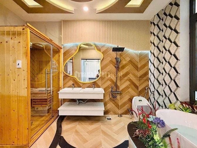 BÁN SIÊU PHẨM BIỆT THỰ SÂN VƯỜN CAO CẤP, sân để 2 xe hơi Đường Số 8