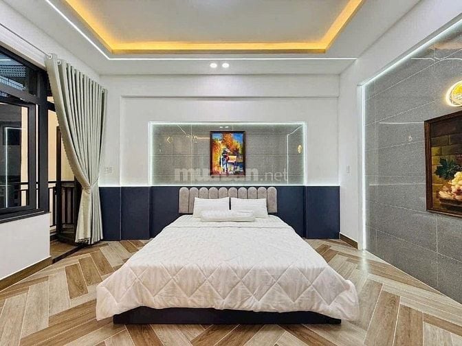 BÁN SIÊU PHẨM BIỆT THỰ SÂN VƯỜN CAO CẤP, sân để 2 xe hơi Đường Số 8