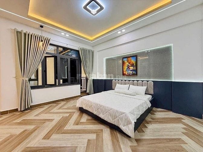 BÁN SIÊU PHẨM BIỆT THỰ SÂN VƯỜN CAO CẤP, sân để 2 xe hơi Đường Số 8