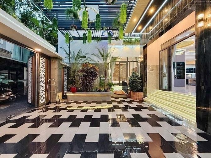 BÁN SIÊU PHẨM BIỆT THỰ SÂN VƯỜN CAO CẤP, sân để 2 xe hơi Đường Số 8