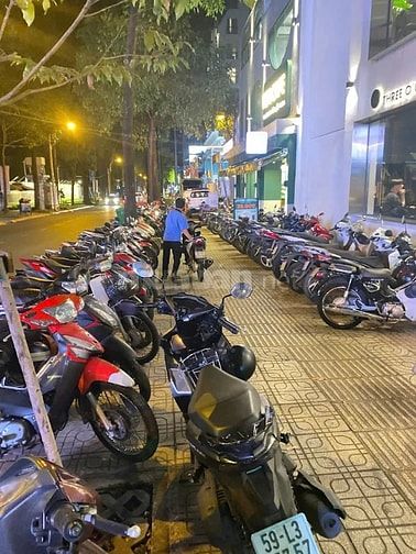 🍰 CHO THUÊ GÓC 2 MẶT TIỀN 𝐓𝐇𝐑𝐄𝐄 𝐎'𝐂𝐋𝐎𝐂𝐊 - QUẬN 3