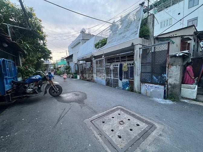 2 nhà nát phân lô hẻm xe hơi sau Mặt tiền Lê Đức Thọ, P13, Q.Gò Vấp
