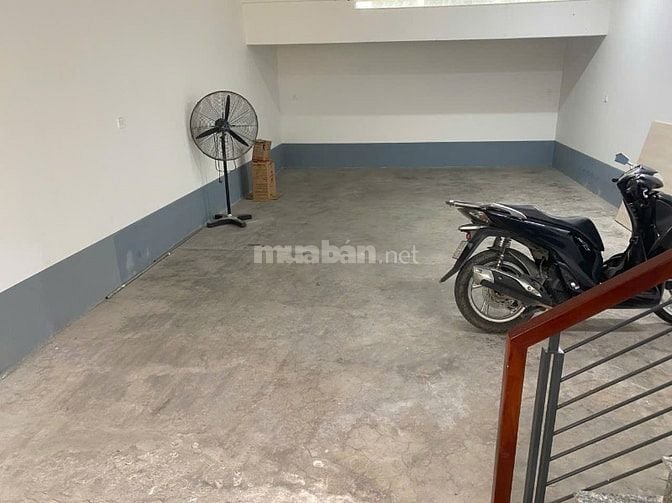 Bán nhà phố 5 tầng, thiết kế mặt kính hiện đại, An Phú, Quận 2.