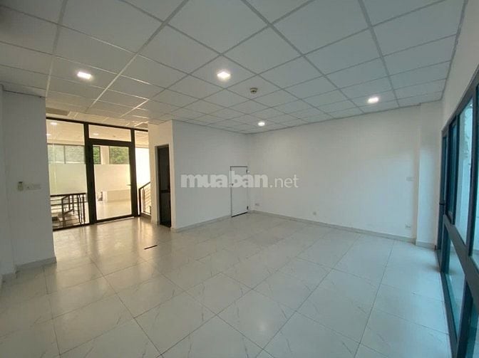 Bán nhà phố 5 tầng, thiết kế mặt kính hiện đại, An Phú, Quận 2.