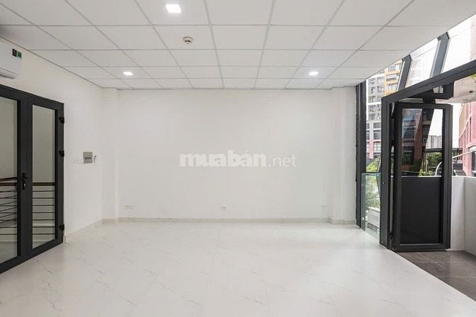 Bán nhà phố 5 tầng, thiết kế mặt kính hiện đại, An Phú, Quận 2.