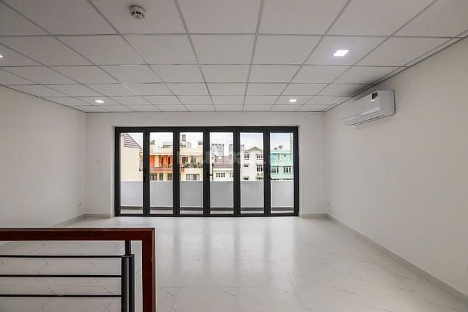 Bán nhà phố 5 tầng, thiết kế mặt kính hiện đại, An Phú, Quận 2.