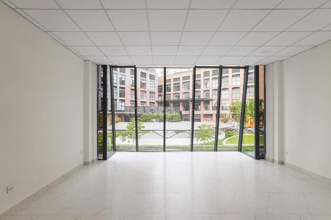 Bán nhà phố 5 tầng, thiết kế mặt kính hiện đại, An Phú, Quận 2.