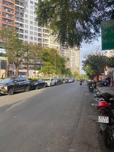 Bán nhà phố 5 tầng, thiết kế mặt kính hiện đại, An Phú, Quận 2.