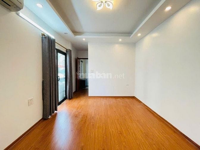 Nhà mới - lô góc - thoáng sáng - ô tô sát nhà - ngõ đẹp 42m2, 6,7 tỷ