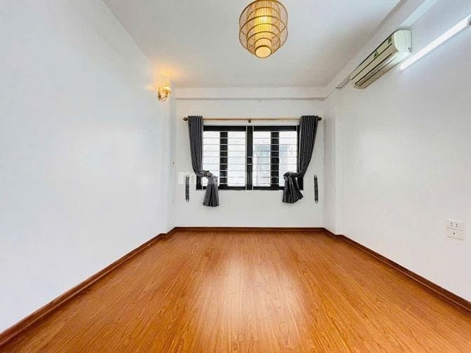 Nhà mới - lô góc - thoáng sáng - ô tô sát nhà - ngõ đẹp 42m2, 6,7 tỷ