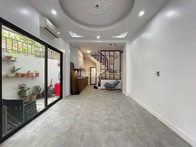 Nhà mới - lô góc - thoáng sáng - ô tô sát nhà - ngõ đẹp 42m2, 6,7 tỷ