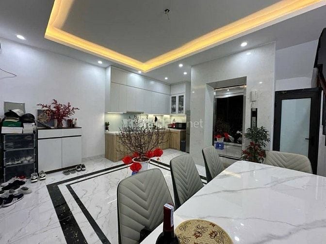Nhà Đẹp Gần Đường, Thang Máy Trương Định, Hai Bà Trưng 34m, 7.98 tỷ