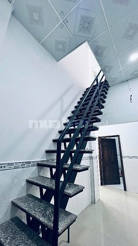 Chủ cần bán căn nhà Đường Quốc lộ-50-DT-55m)-1 trệt-1 lầu) giá bán 